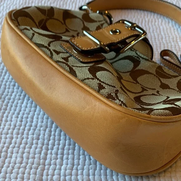 Coach Brown and Tan Signature Shoulder Bag - Picture 8 of 16